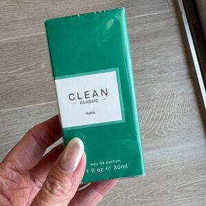Clean Classic Rain Eau de Parfum - Refreshing Green Scent